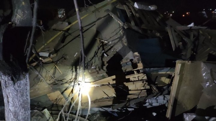 Взрыв в жилом доме в Кагуле: под завалами оказались пожилые мужчина и женщина (ФОТО)