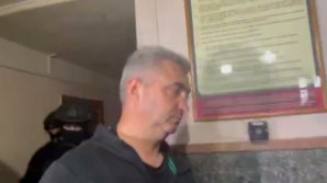 Шурин Игоря Додона доставлен в суд сектора Чокана (ВИДЕО)