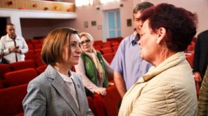 Майя Санду встретилась с жителями двух населенных пунктов рядом с Днестром