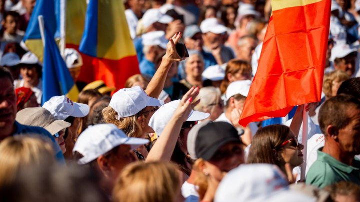 Масштабный протест в столице! Более 40 тысяч человек собрались на ПВНС в рамках протеста против власти