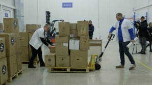 "Поддерживаем, потому что нам не все равно!": ASICS передала очередную партию помощи для Украины