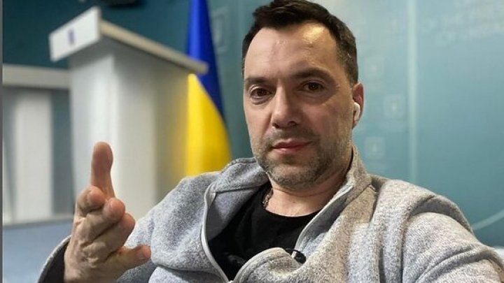 Алексей Арестович уходит из офиса президента после скандального заявления о ракете в Днепре