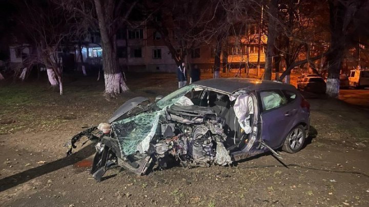 ДТП в столице: водитель легковушки умер по дороге в больницу 