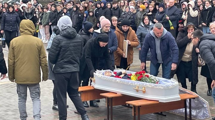 Чемпиона Молдовы по велоспорту, попавшего в ДТП под Стэучень, проводили в последний путь