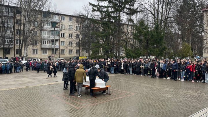 Чемпиона Молдовы по велоспорту, попавшего в ДТП под Стэучень, проводили в последний путь