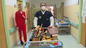 В больнице на юге Италии в программу по лечению онкобольных детей включили музыку